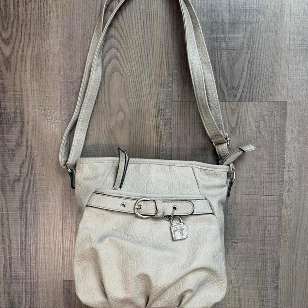 Minimalist Chic Rossetti Shoulder Bag